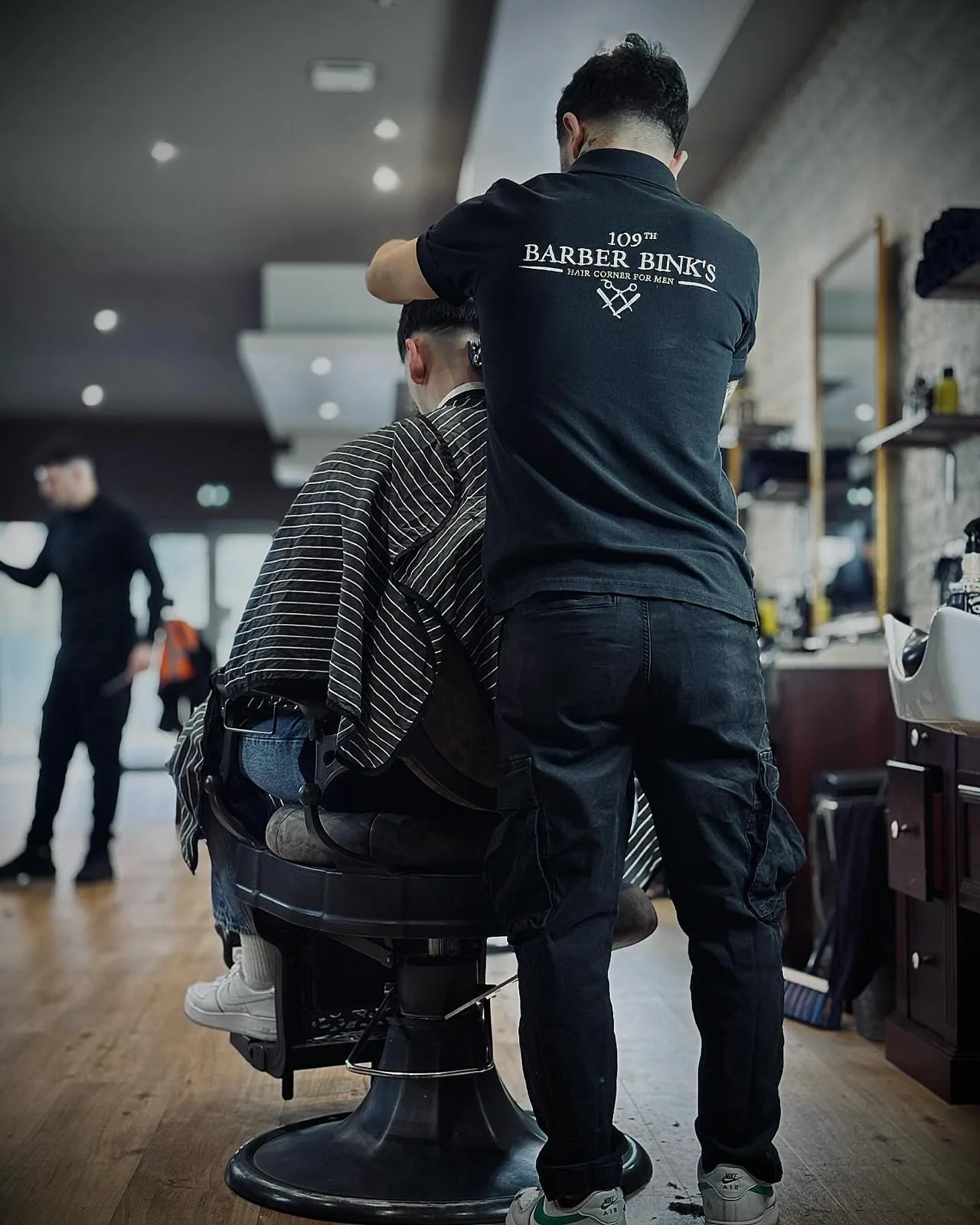 Coupe homme nette réalisée dans le salon Barber Bink's à Poitiers.