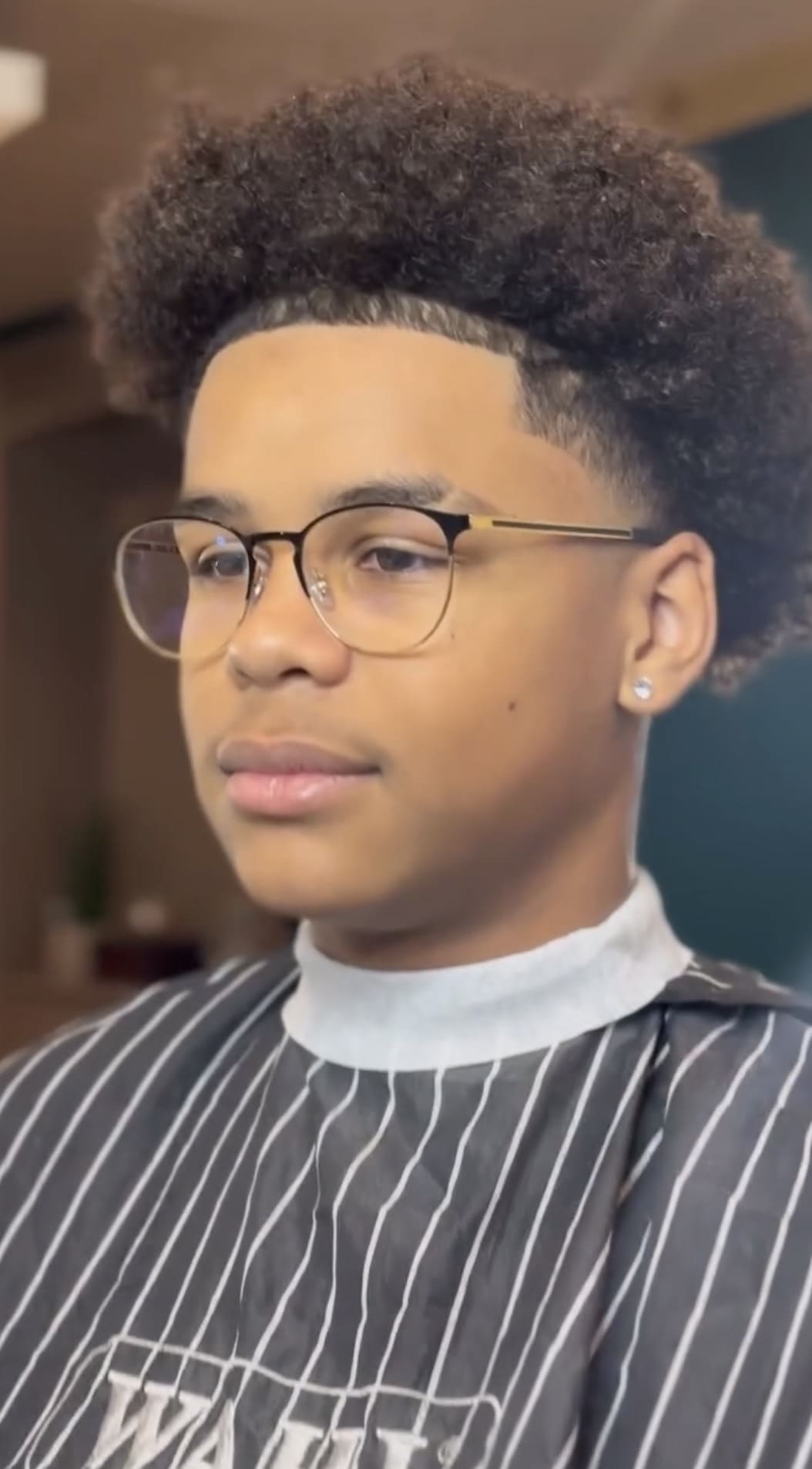 Photo de Hamza, barbier à Poitiers chez Barber Bink's.